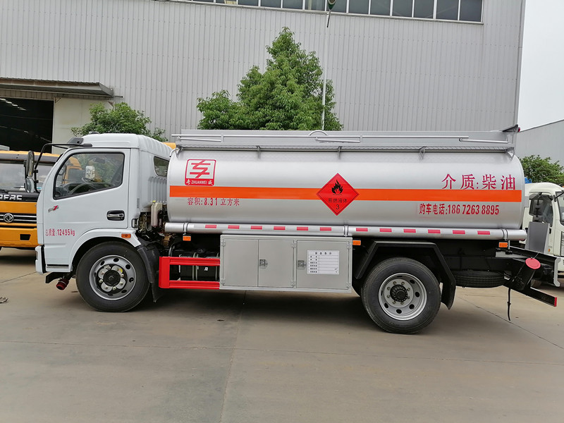 東風(fēng)多利卡福瑞卡8噸加油車油罐車 東風(fēng)多利卡福瑞卡8噸加油車油罐車